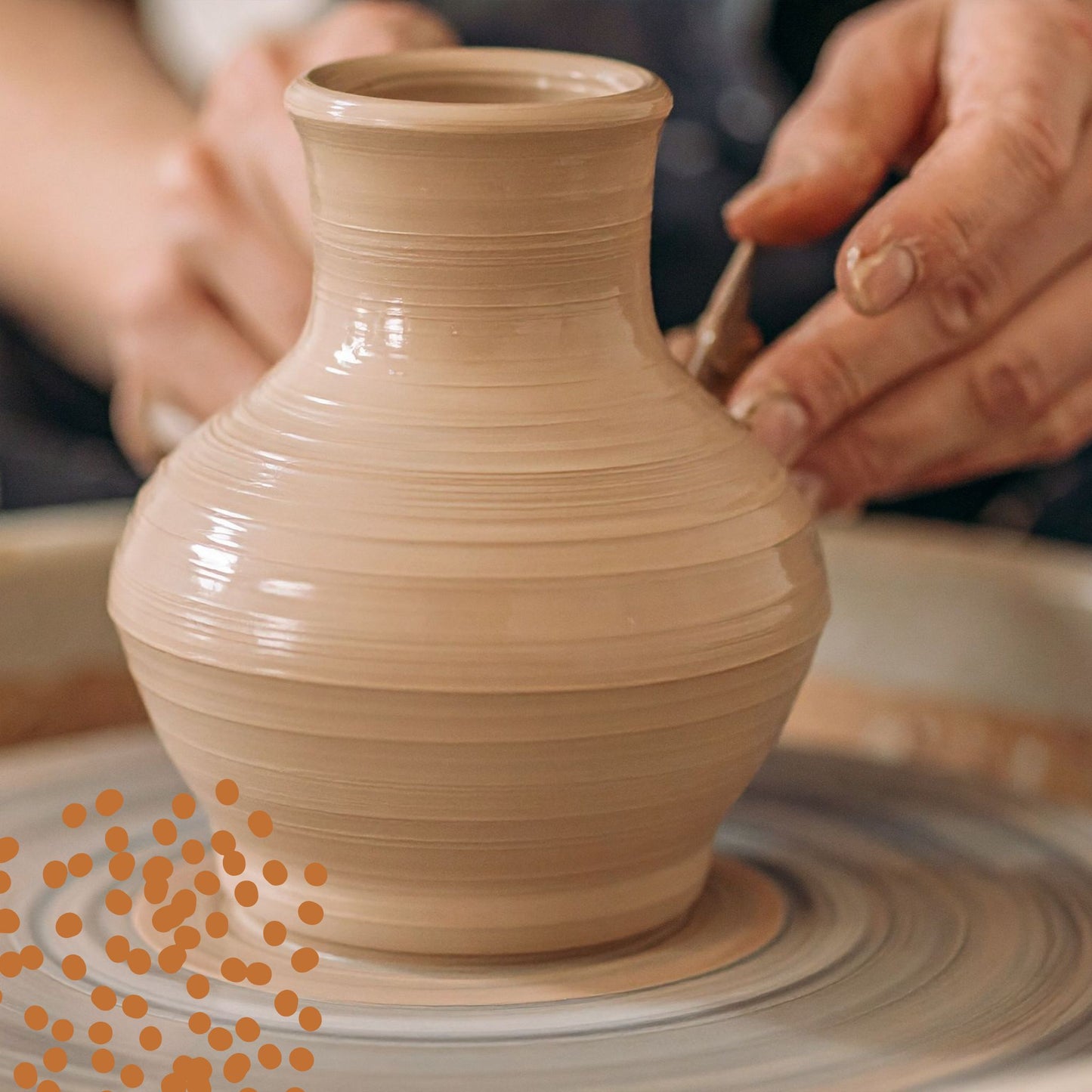 ✨ Drehscheiben-Workshop – Keramik drehen lernen in der Kneterei | 12. Dezember 2025