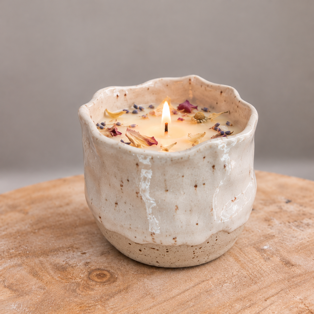 🕯️ Glow & Clay: Kerzengefäß töpfern & Duftkerze gießen | Fr, 20.11. + Fr, 11.12. | 17:00–18:30 Uhr