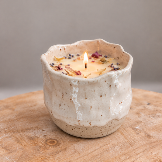 🕯️ Glow & Clay: Kerzengefäß töpfern & Duftkerze gießen | Fr, 20.11. + Fr, 11.12. | 17:00–18:30 Uhr